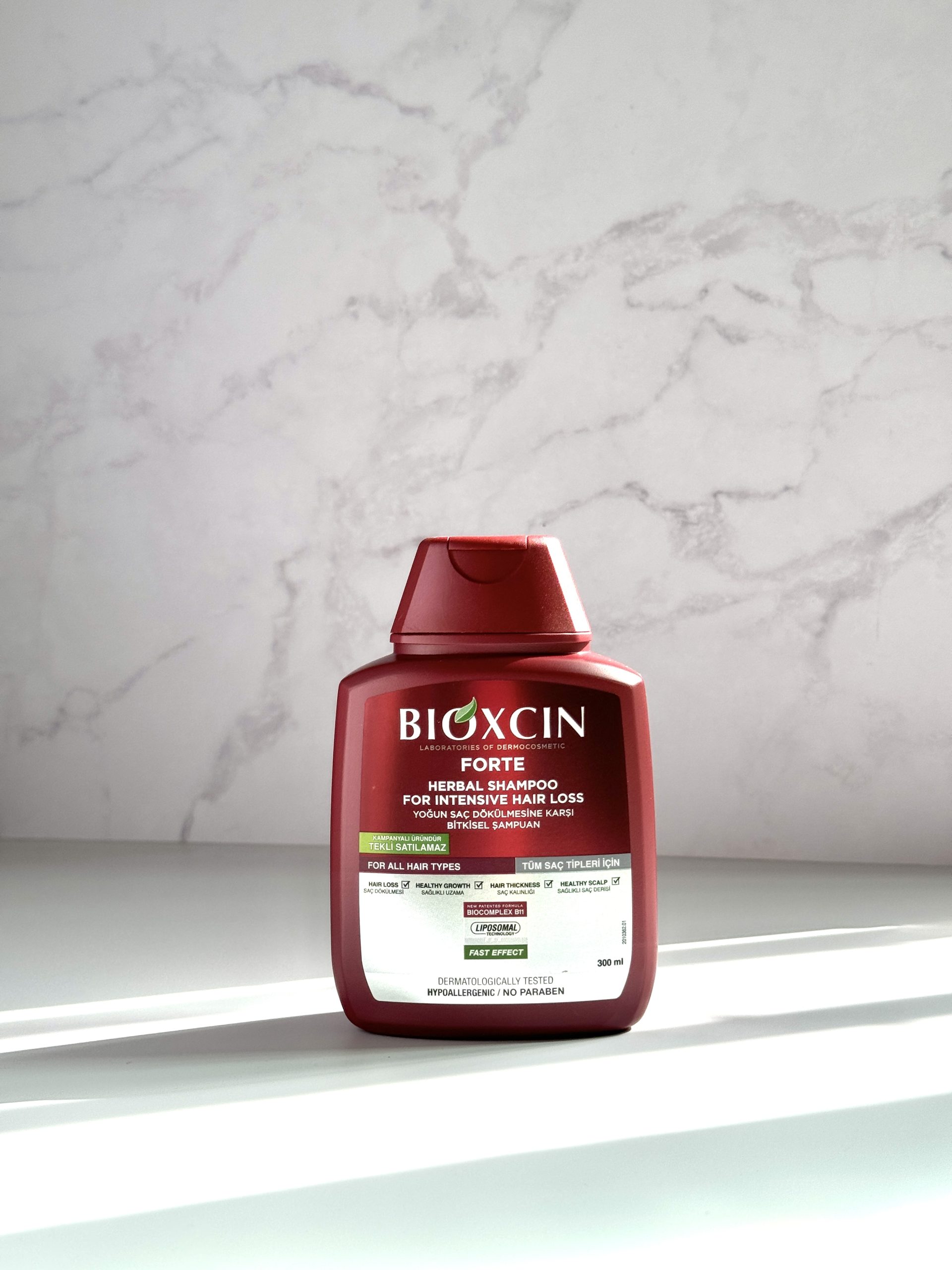 شامپو ضد ریزش از برند بیوکسین ۳۰۰ ML